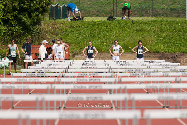 Women Hurdles Varsity 2015